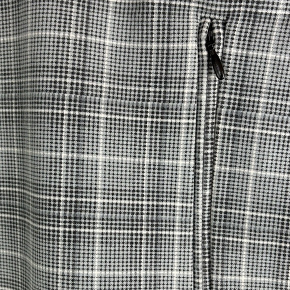 The Limited Black & White Plaid Pull On Pants with Zippered Pockets (Size 24) - Picture 3 of 4